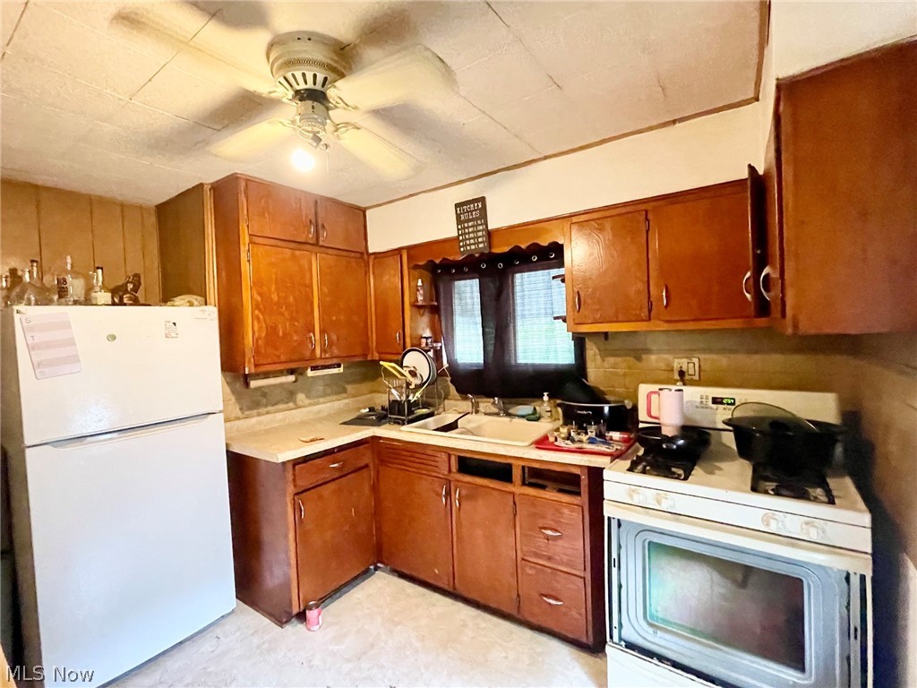 3187 Orchard Warren OH 44484