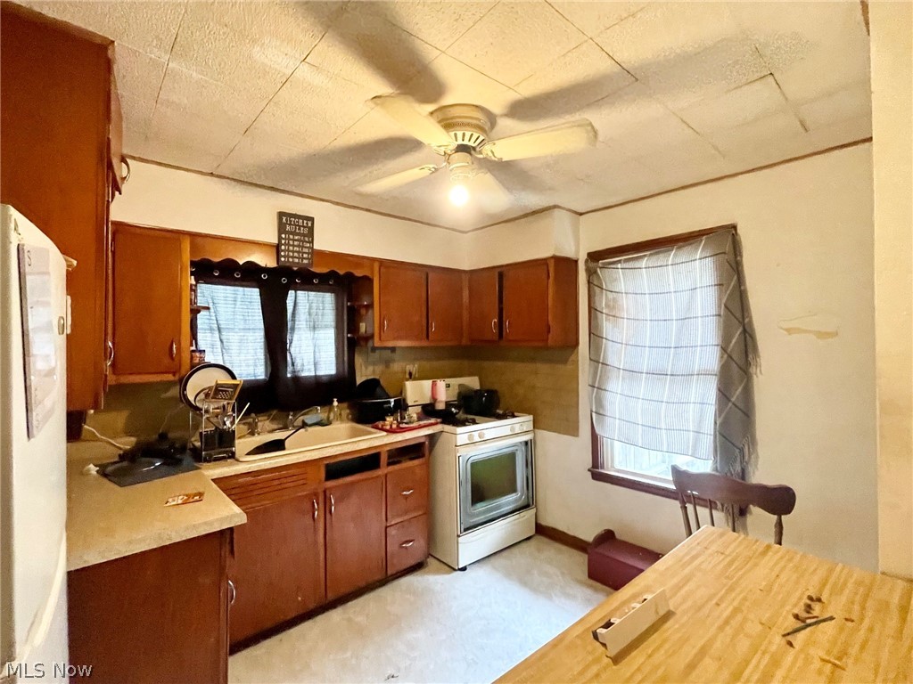 3187 Orchard Warren OH 44484