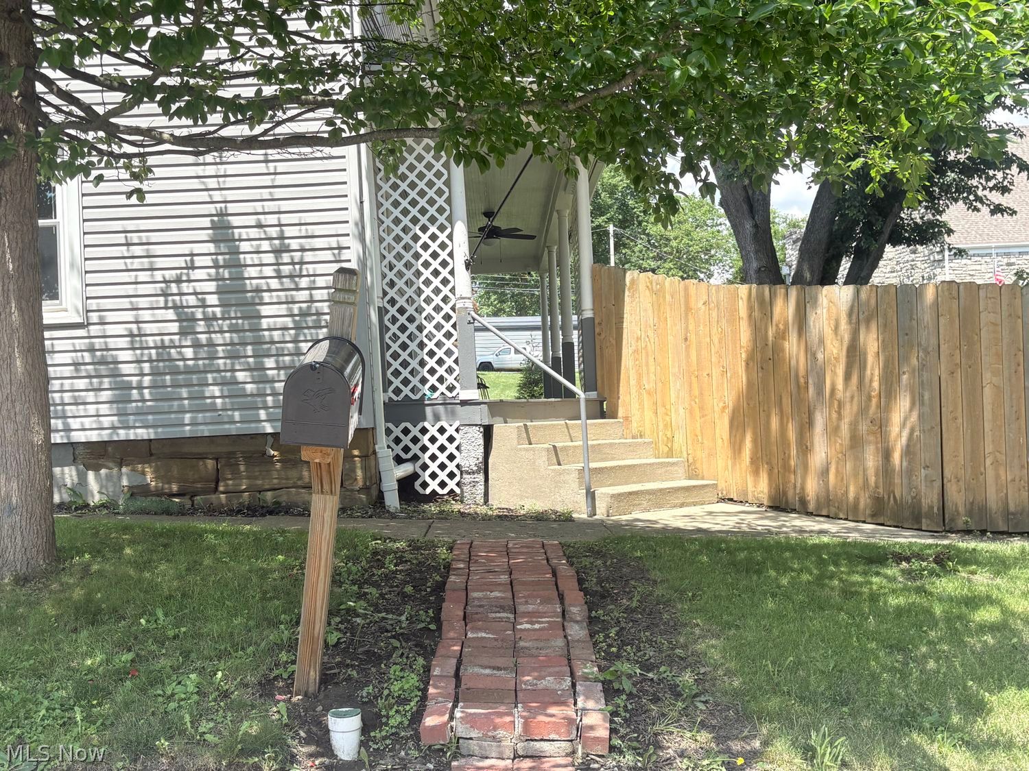 140 W Robinson Street Shreve OH 44676