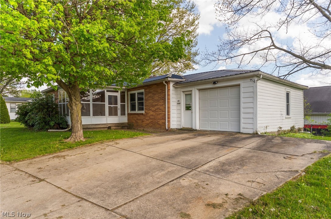 401 E Wilson Avenue Girard OH 44420