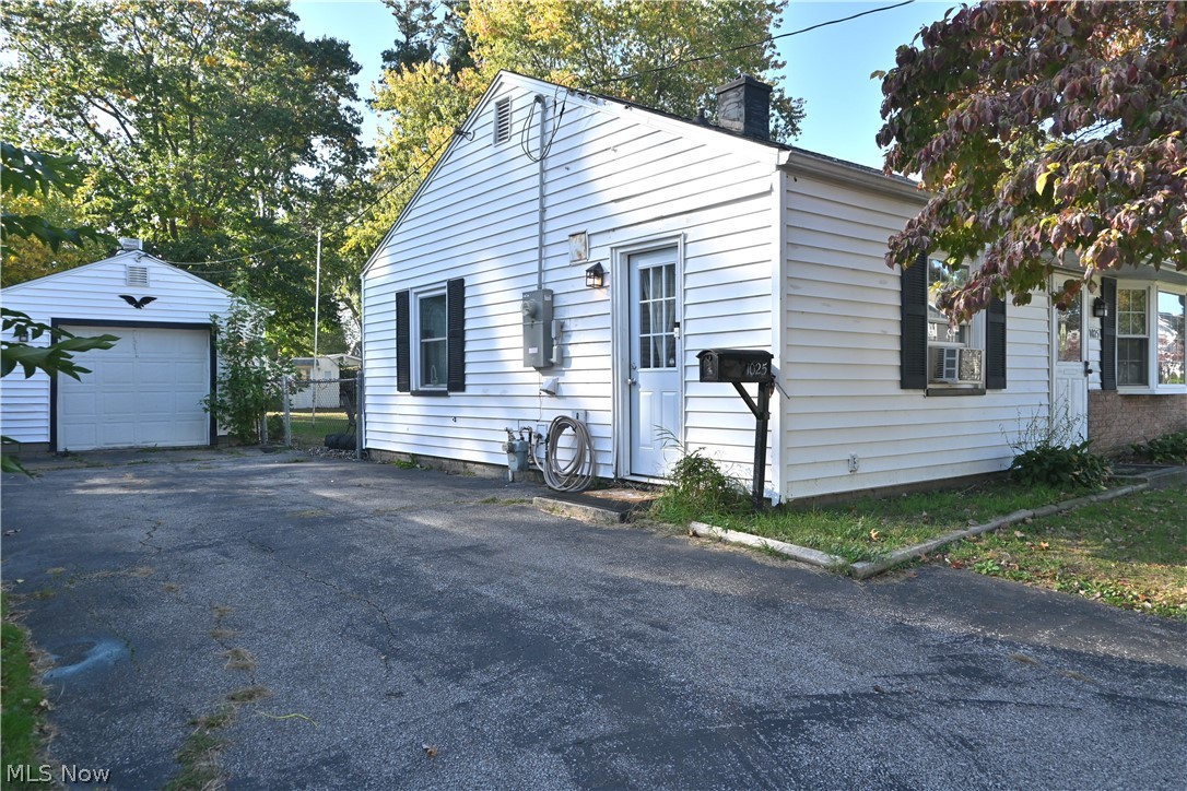 1025 Thayer Avenue Ashtabula OH 44004