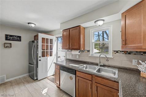 38346 Dolores Drive Eastlake OH 44095