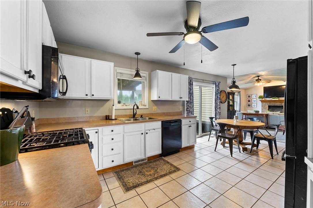 10460 Carrie Drive New Middletown OH 44442