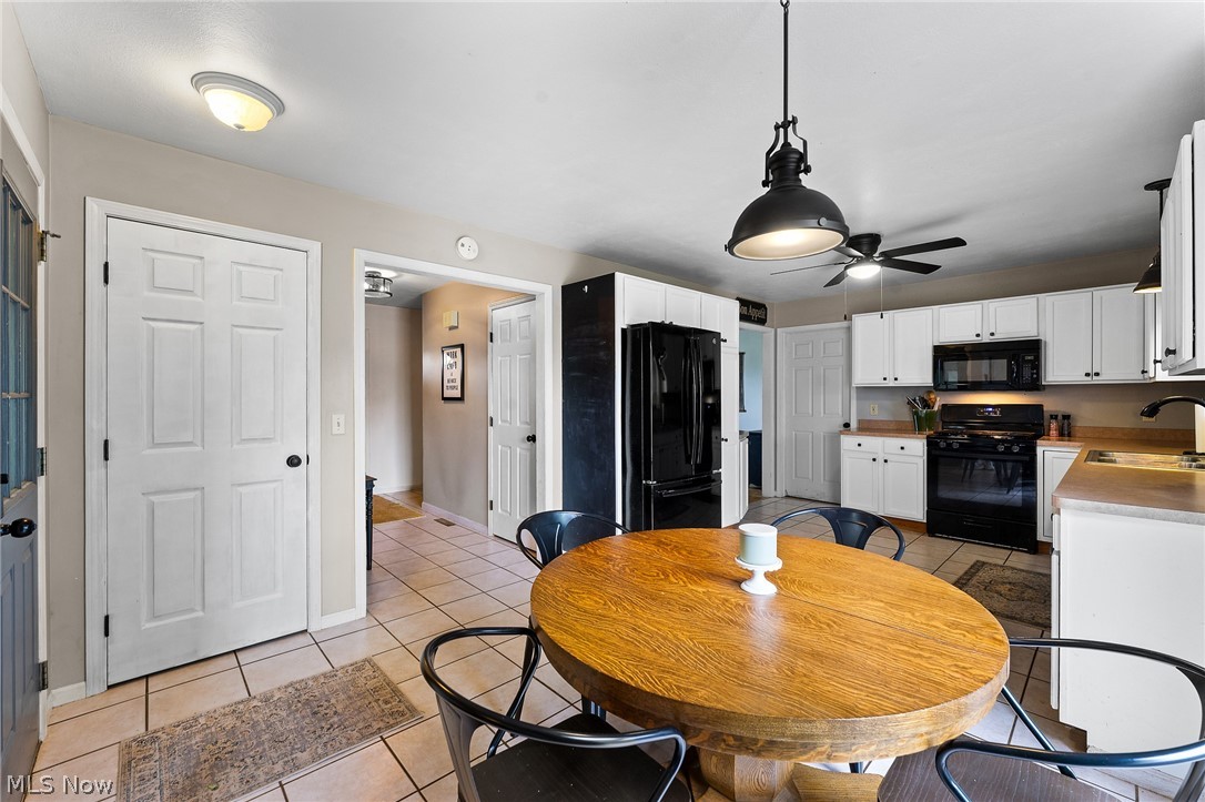 10460 Carrie Drive New Middletown OH 44442