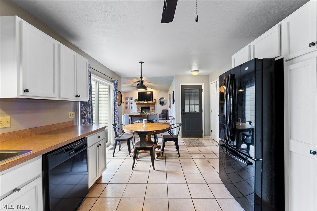 10460 Carrie Drive New Middletown OH 44442