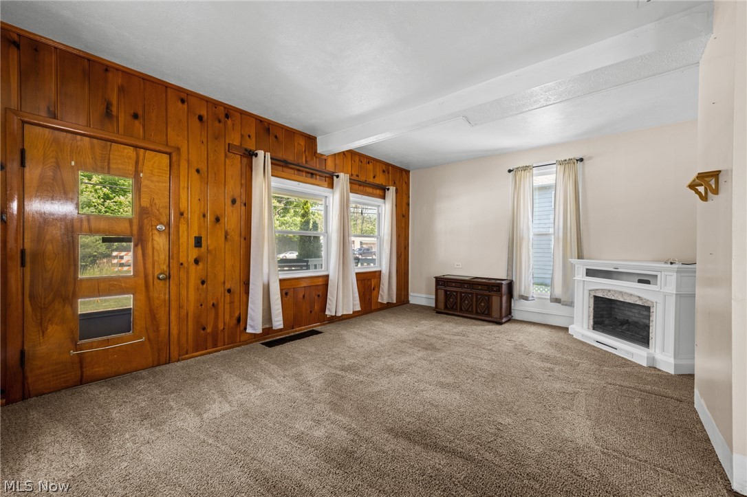 530 W Main Street Geneva OH 44041