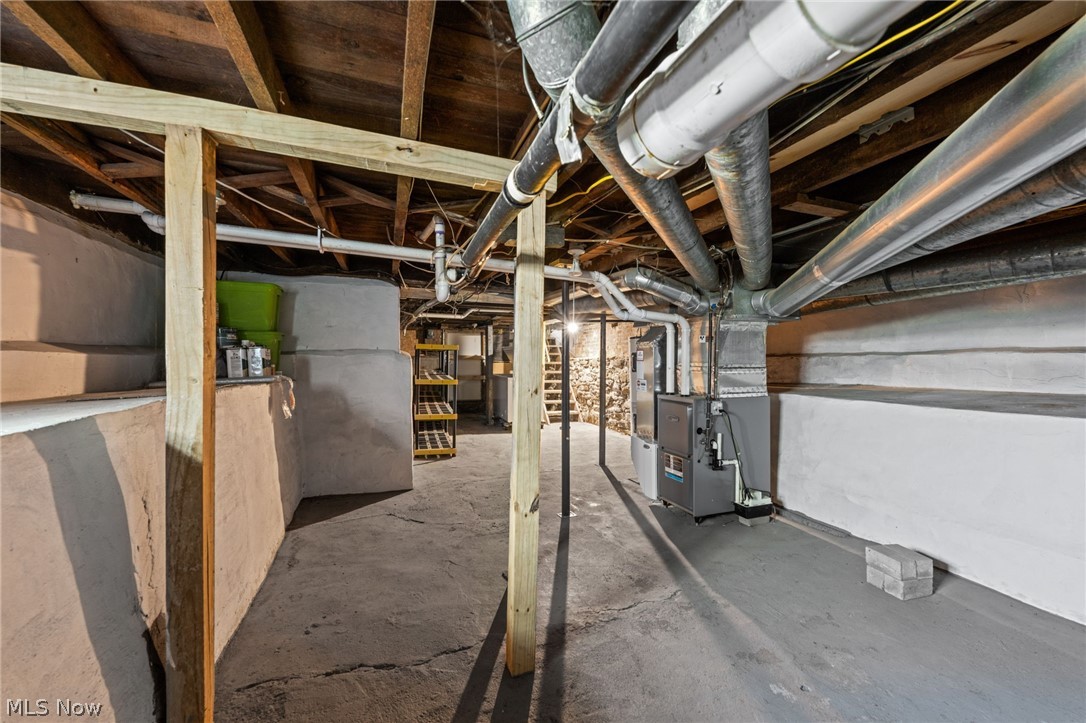530 W Main Street Geneva OH 44041