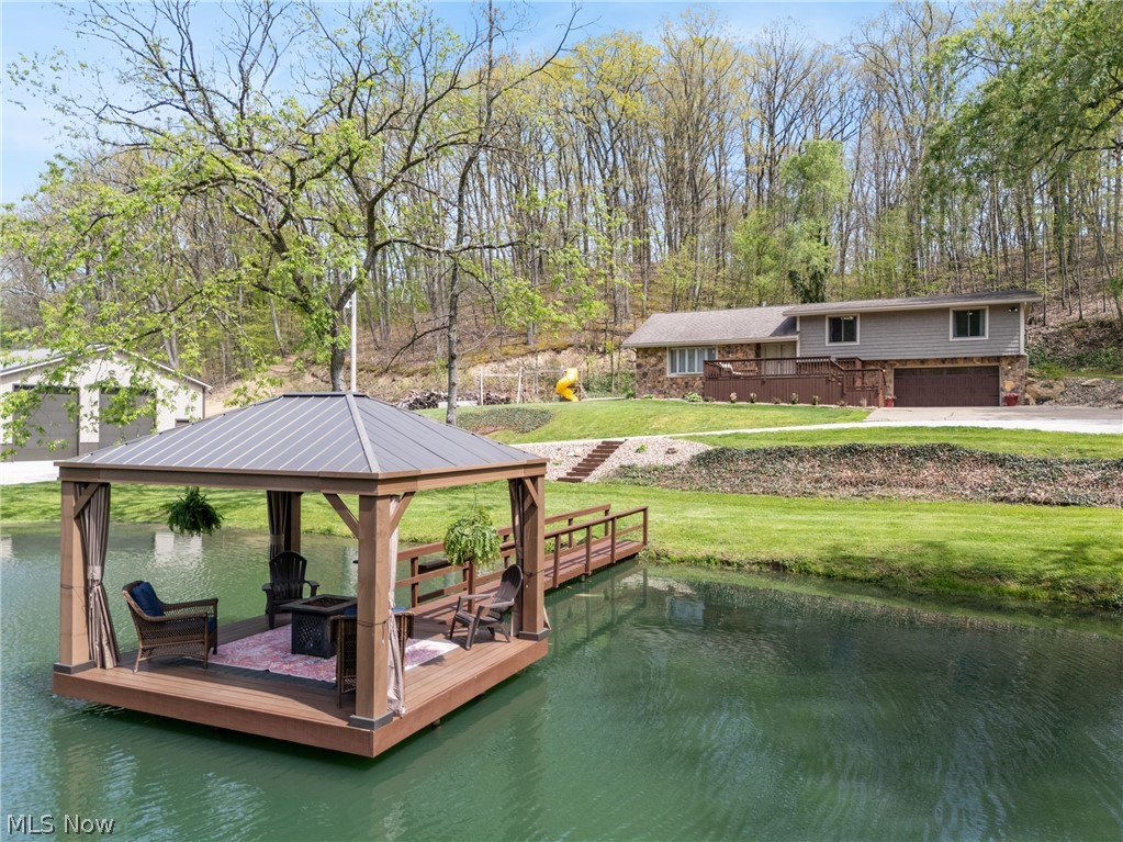 3256 Salineville Road NE Carrollton OH 44615