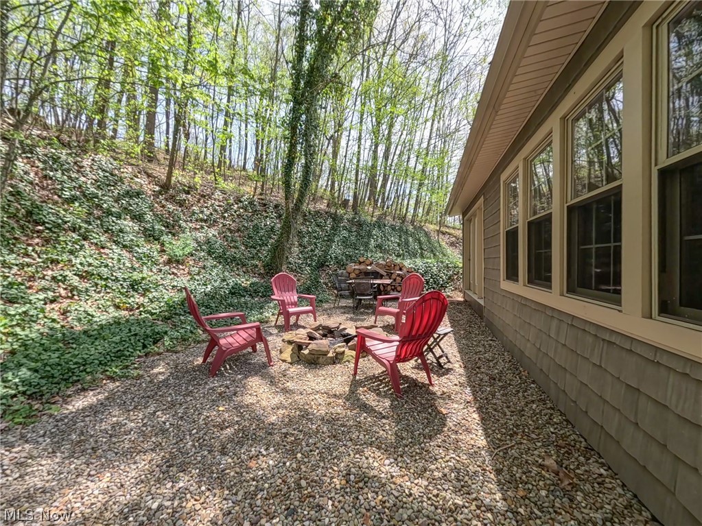 3256 Salineville Road NE Carrollton OH 44615