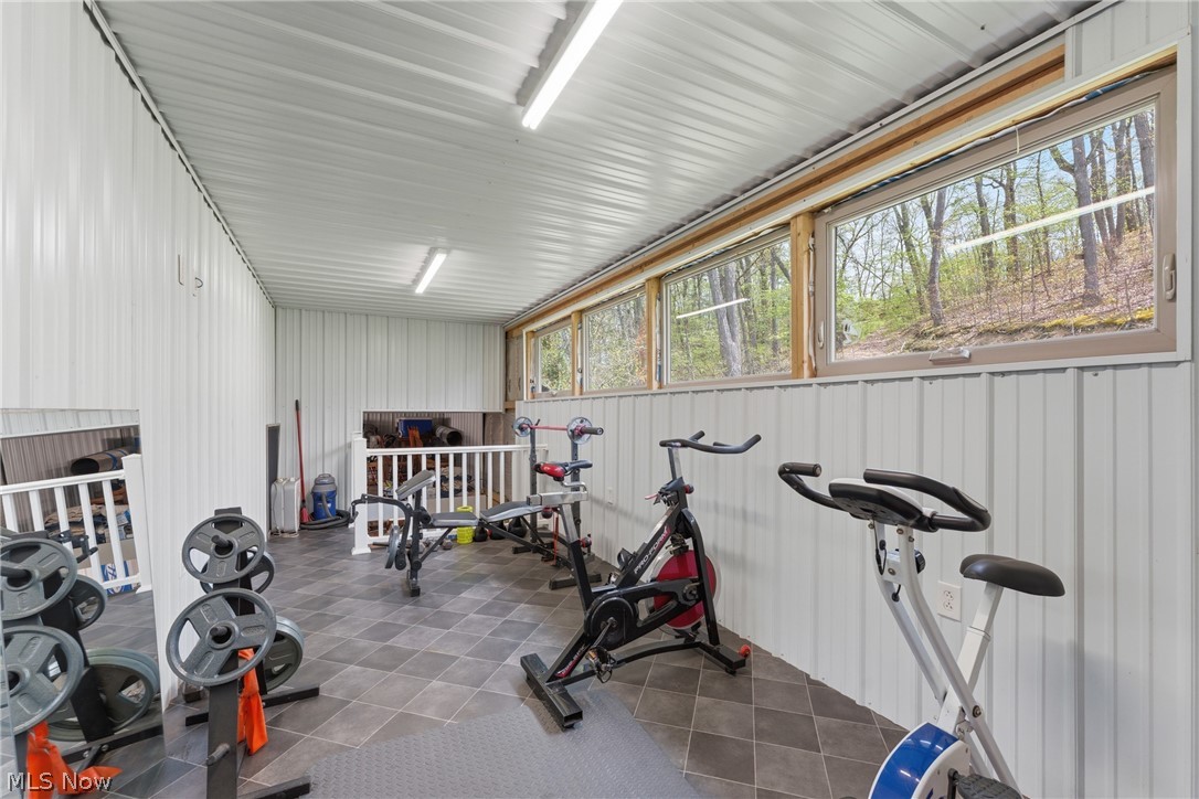 3256 Salineville Road NE Carrollton OH 44615
