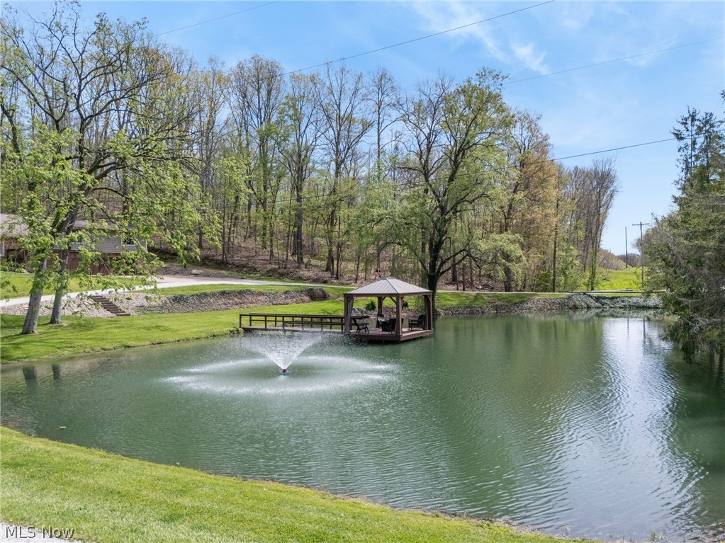 3256 Salineville Road NE Carrollton OH 44615