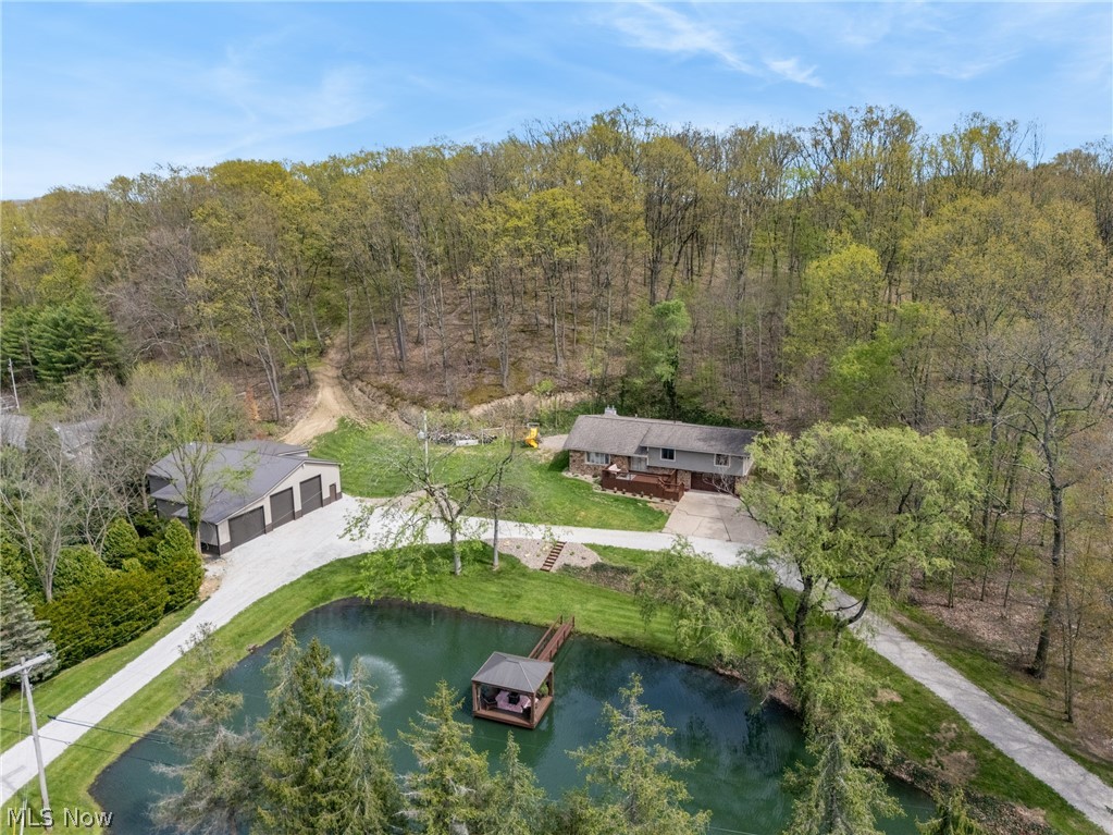 3256 Salineville Road NE Carrollton OH 44615
