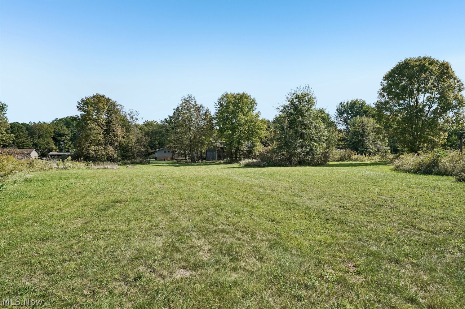5433 Lakeview Drive Cortland OH 44410