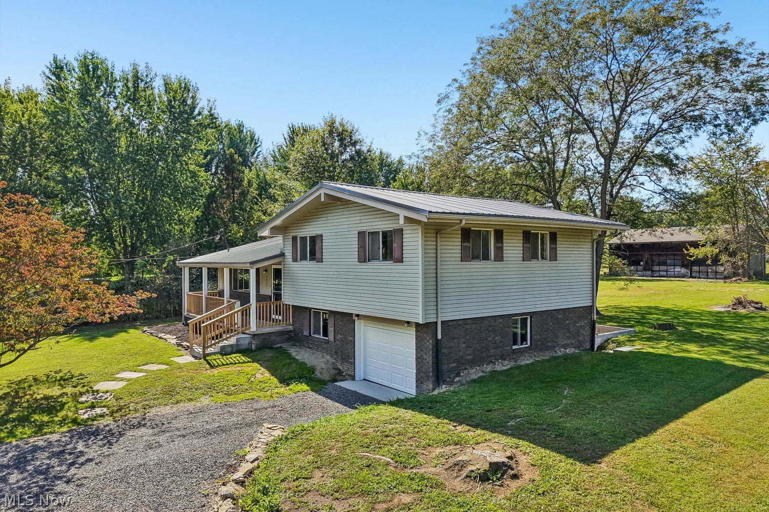 5433 Lakeview Drive Cortland OH 44410