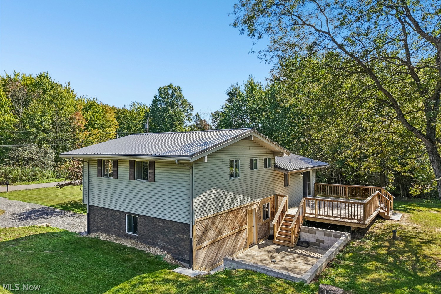 5433 Lakeview Drive Cortland OH 44410