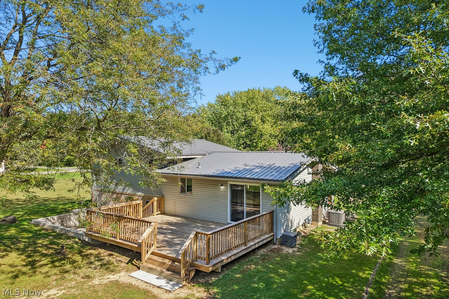 5433 Lakeview Drive Cortland OH 44410
