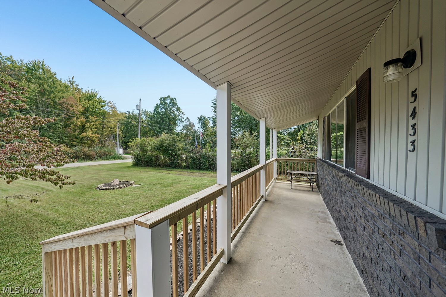5433 Lakeview Drive Cortland OH 44410