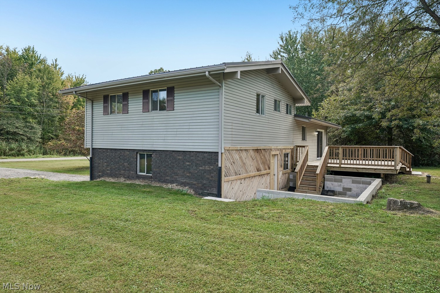 5433 Lakeview Drive Cortland OH 44410