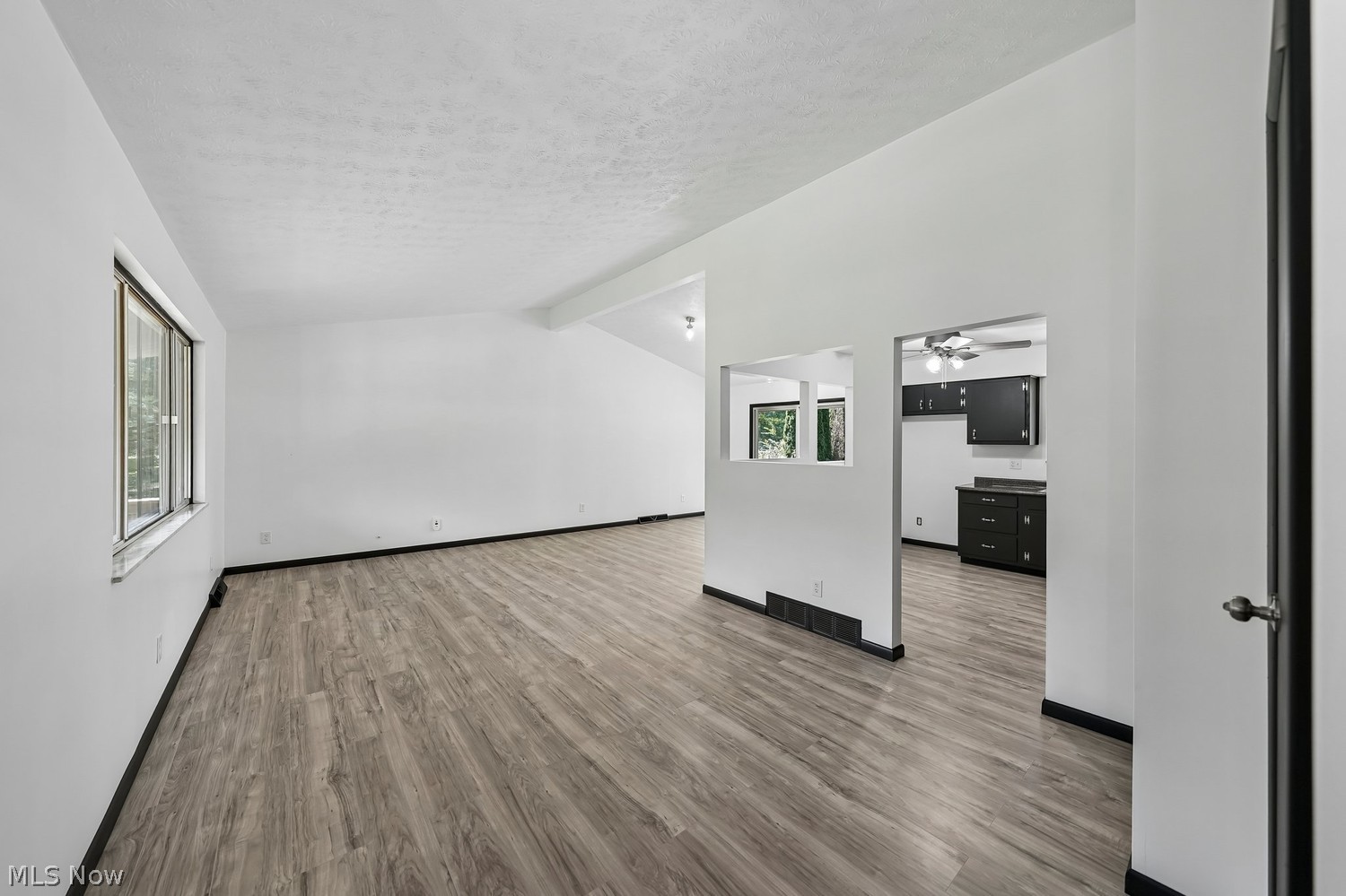 5433 Lakeview Drive Cortland OH 44410