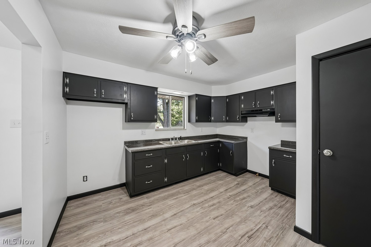 5433 Lakeview Drive Cortland OH 44410
