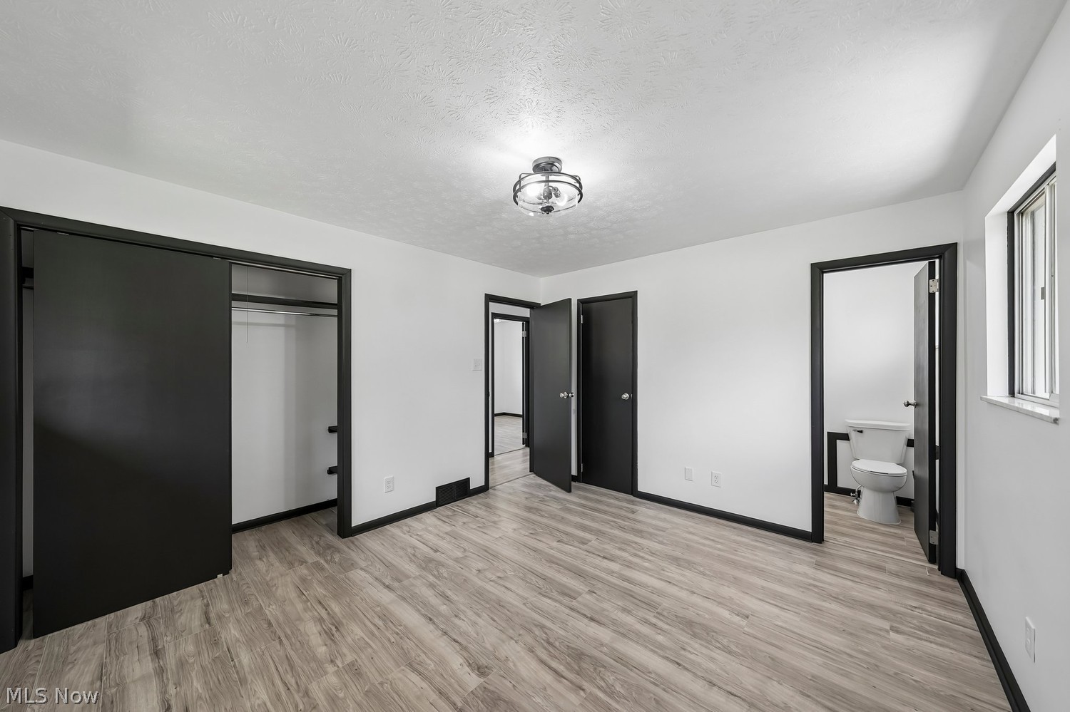 5433 Lakeview Drive Cortland OH 44410