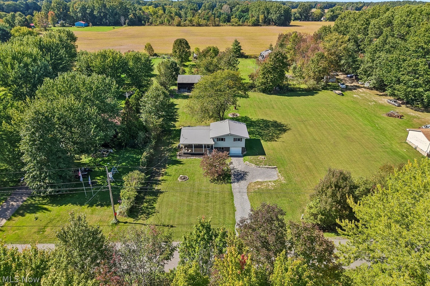5433 Lakeview Drive Cortland OH 44410
