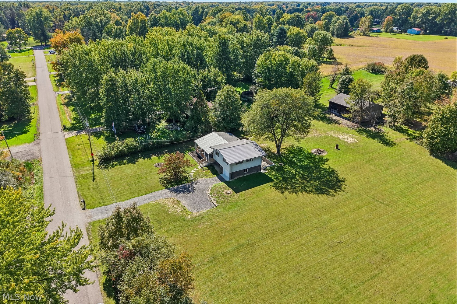 5433 Lakeview Drive Cortland OH 44410