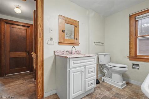456 Delmar Avenue Akron OH 44310