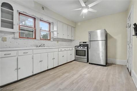 456 Delmar Avenue Akron OH 44310