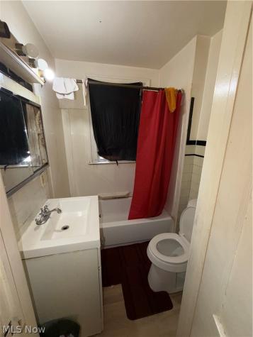 3884 E 42nd Street Newburgh Heights OH 44105