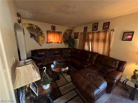 3884 E 42nd Street Newburgh Heights OH 44105