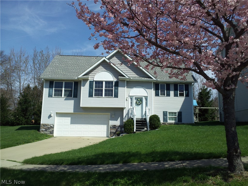 1231 Honodle Avenue Akron OH 44305