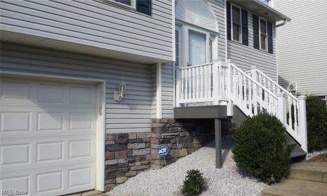 1231 Honodle Avenue Akron OH 44305