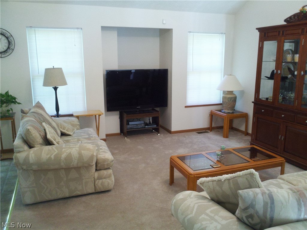 1231 Honodle Avenue Akron OH 44305