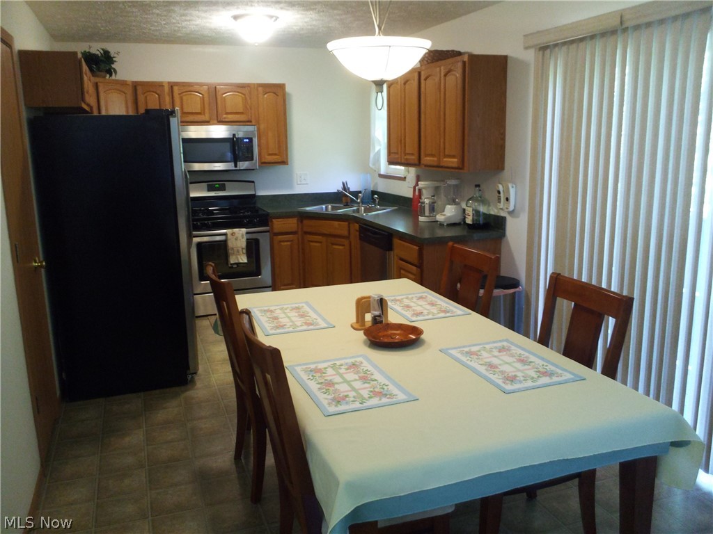 1231 Honodle Avenue Akron OH 44305