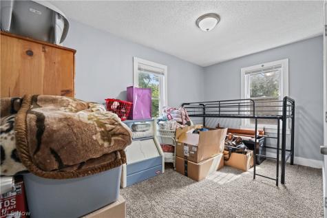 761 Carlysle Street Akron OH 44310