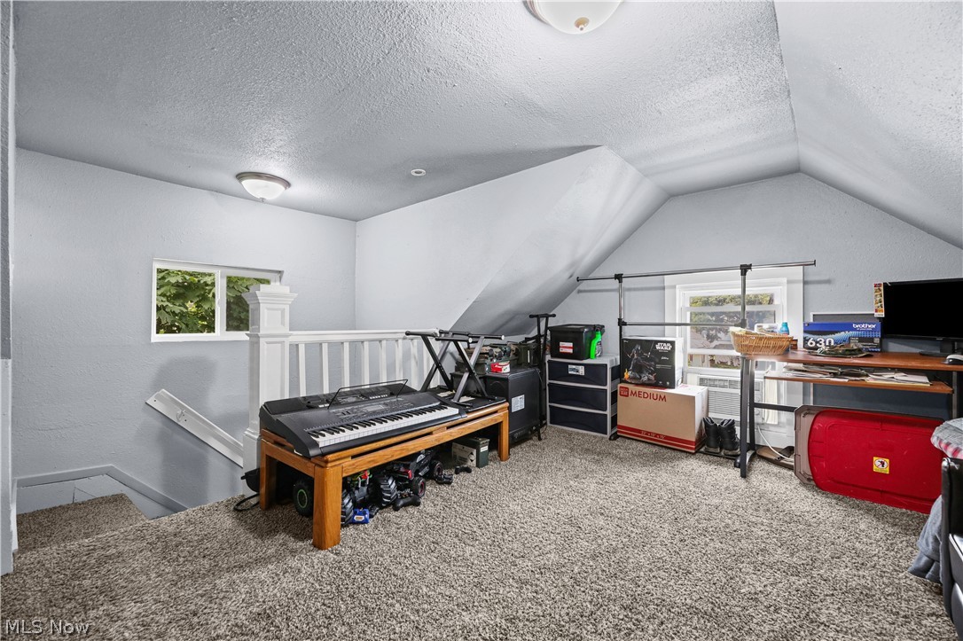 761 Carlysle Street Akron OH 44310