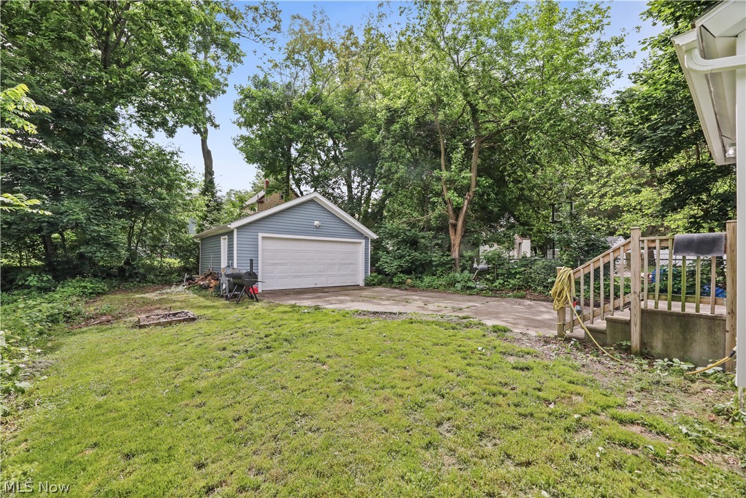761 Carlysle Street Akron OH 44310