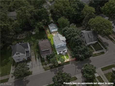 761 Carlysle Street Akron OH 44310