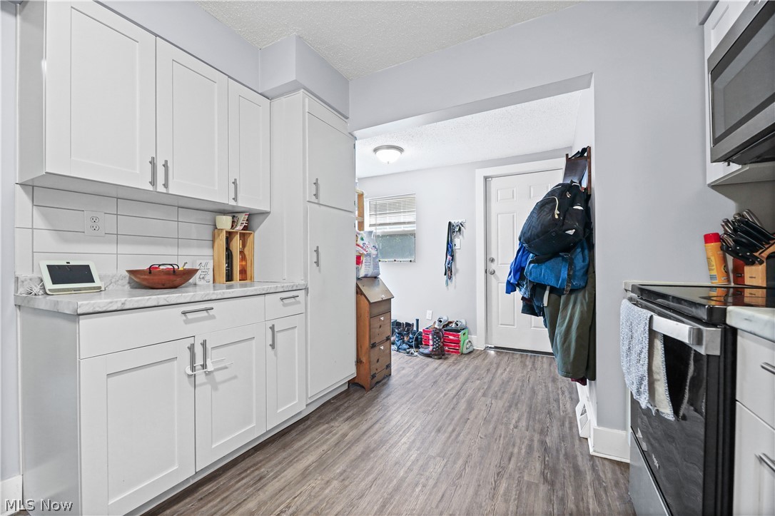 761 Carlysle Street Akron OH 44310