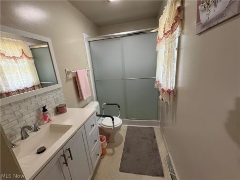 1945 Nair Street Youngstown OH 44505