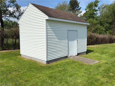 1945 Nair Street Youngstown OH 44505