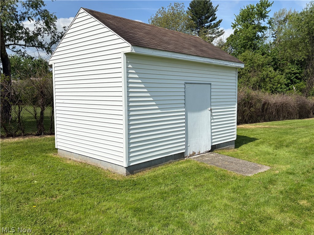 1945 Nair Street Youngstown OH 44505