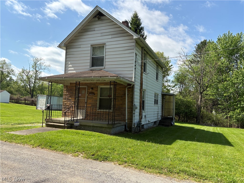 1945 Nair Street Youngstown OH 44505