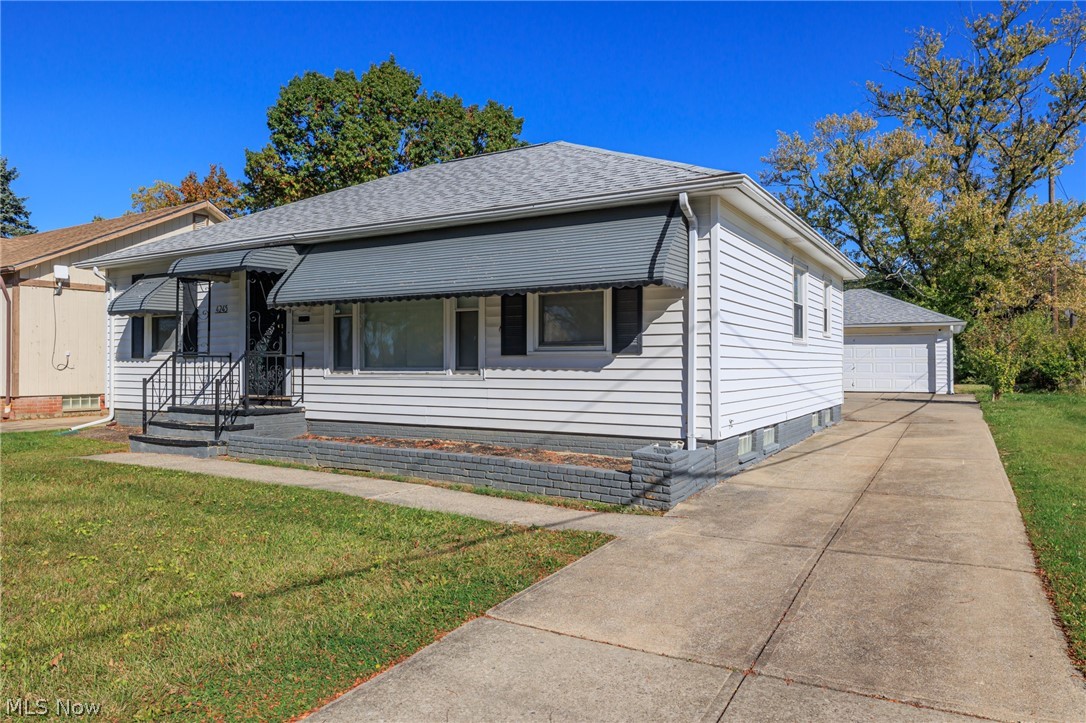 4245 Feiner Drive Cleveland OH 44122