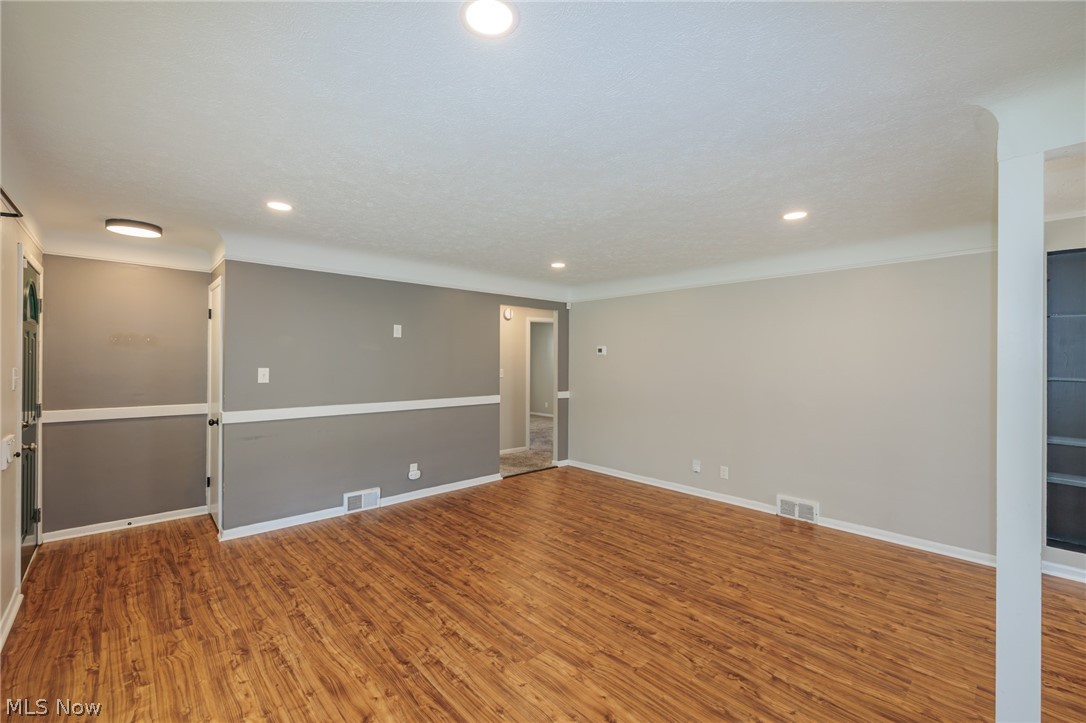 4245 Feiner Drive Cleveland OH 44122