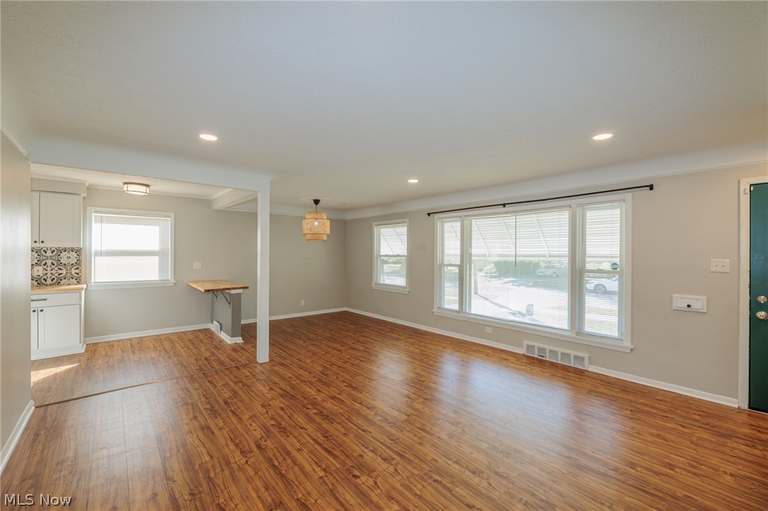 4245 Feiner Drive Cleveland OH 44122