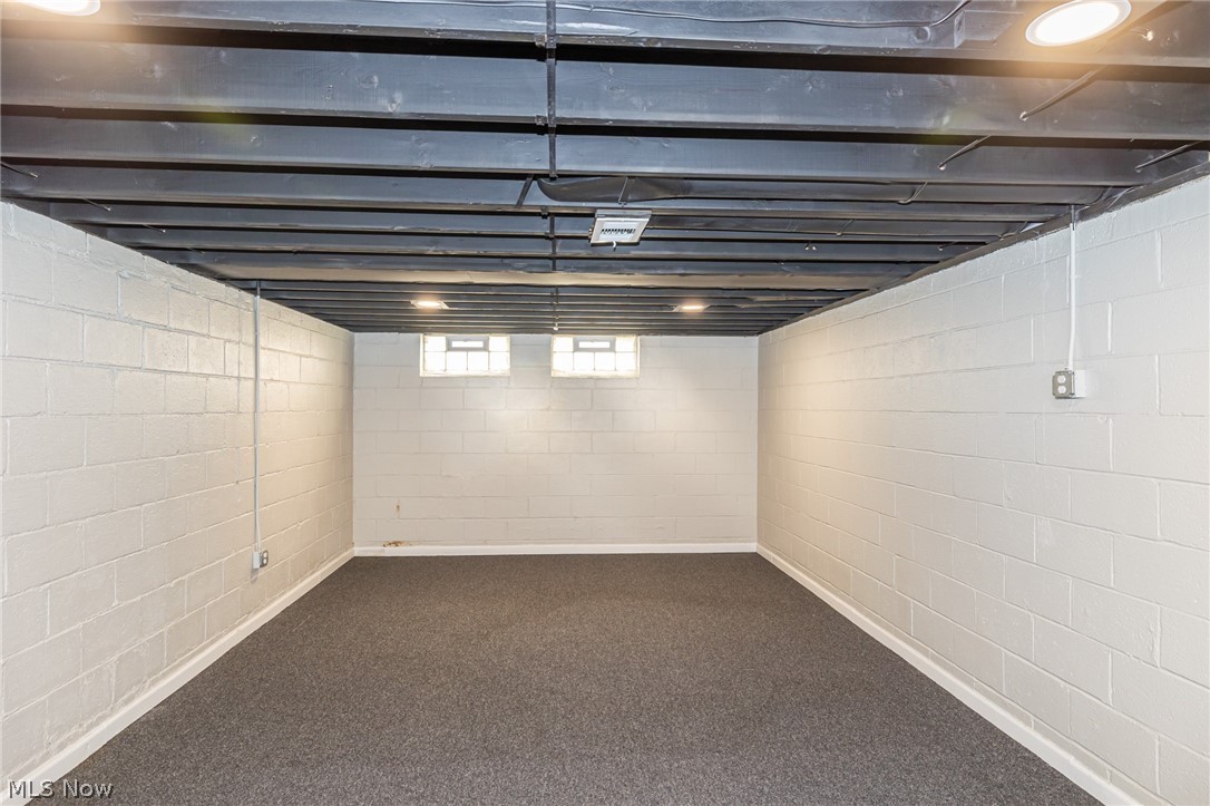 4245 Feiner Drive Cleveland OH 44122
