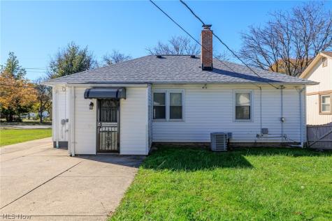4245 Feiner Drive Cleveland OH 44122