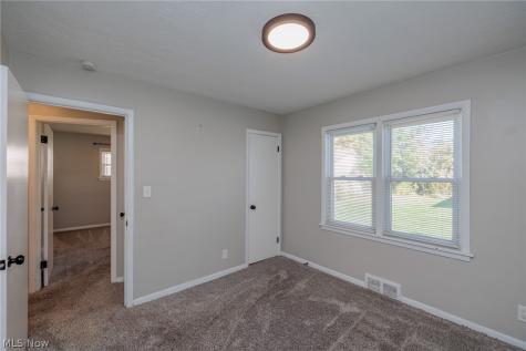 4245 Feiner Drive Cleveland OH 44122